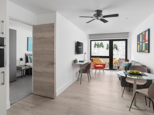 Q Square by Supercity Aparthotels : photo 1 de la chambre suite exécutive 1 chambre avec terrasse