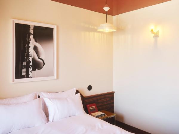 Hôtel Présent : photo 6 de la chambre chambre double