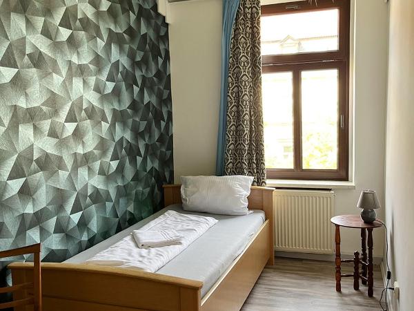 Homeplanet Hostel : photo 4 de la chambre chambre simple avec salle de bains commune