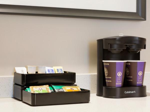 Embassy Suites Oklahoma City Downtown/Medical Center : photo 1 de la chambre suite studio lit king-size