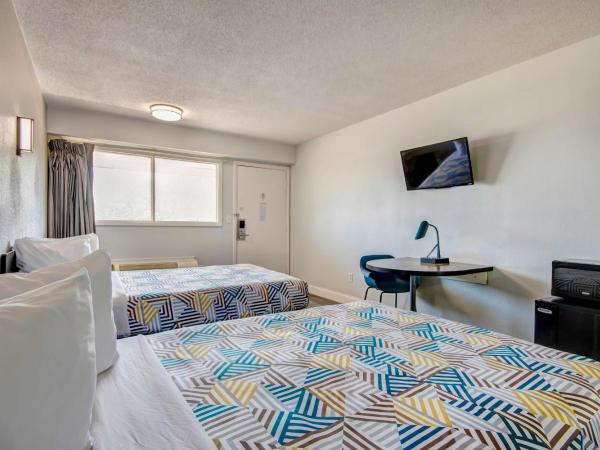 Motel 6 Columbus OH - OSU North : photo 3 de la chambre chambre quadruple - non-fumeurs