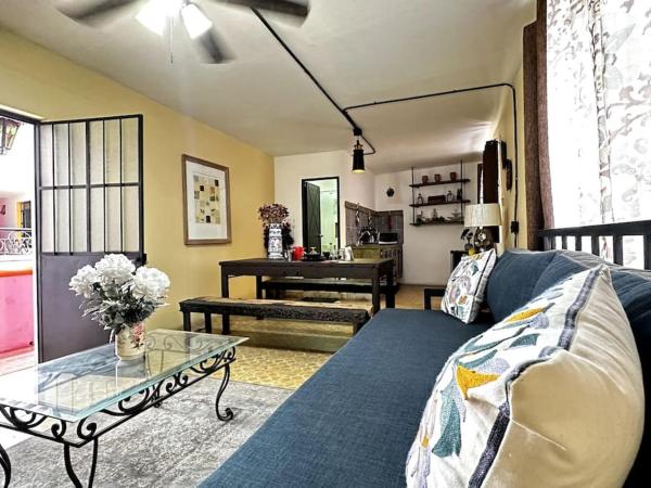 #1-Rooftop Garden-7 Bedrooms-9 Beds-3 Kitchens : photo 3 de la chambre chambre double - vue sur parc