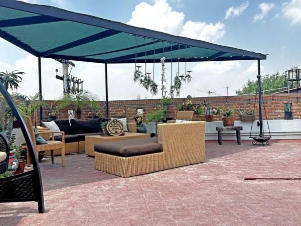 #1-Rooftop Garden-7 Bedrooms-9 Beds-3 Kitchens : photo 1 de la chambre maison de vacances