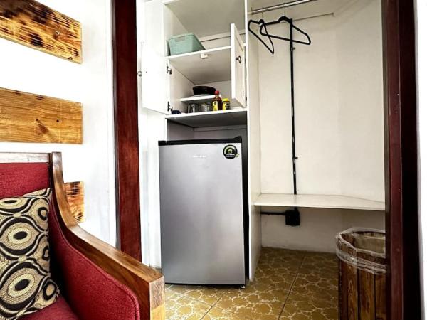 #1-Rooftop Garden-7 Bedrooms-9 Beds-3 Kitchens : photo 8 de la chambre chambre double - vue sur parc