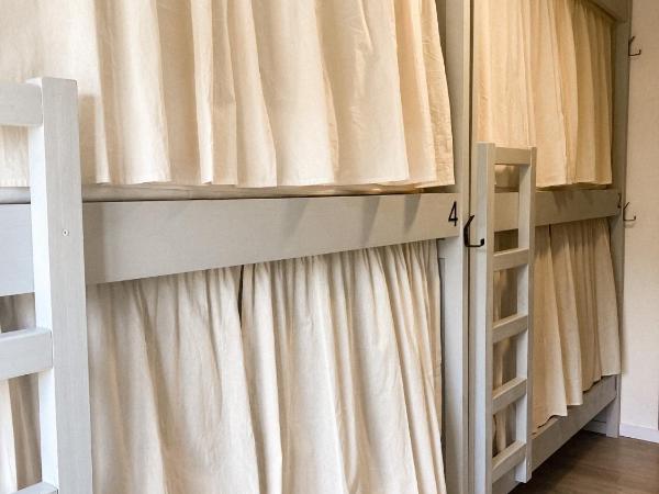 Gorilla Hostel : photo 10 de la chambre lit dans dortoir mixte de 8 lits 