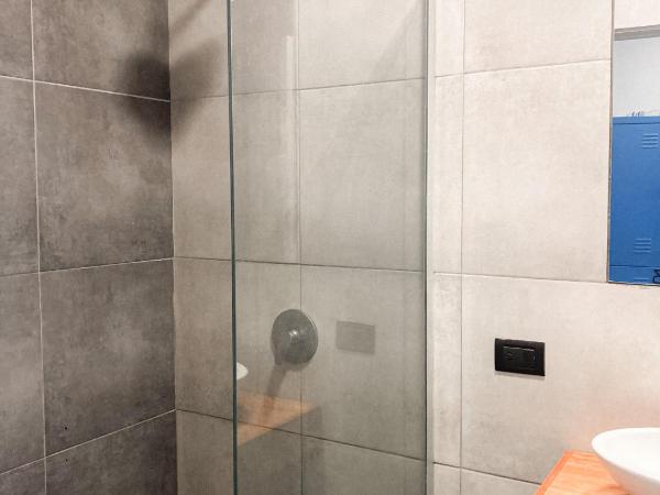 Gorilla Hostel : photo 1 de la chambre lit dans dortoir mixte de 8 lits 