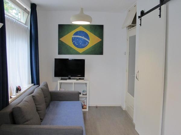 Bos en Lommer Hotel - Erasmus Park area : photo 4 de la chambre appartement ii 1 chambre @ marieken van nimwegenstraat