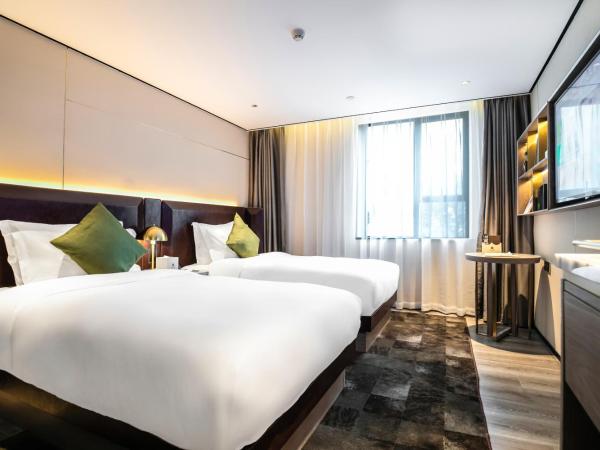 宜尚Plus酒店广州北京路步行街店 : photo 1 de la chambre chambre double ou lits jumeaux avec salle de bains