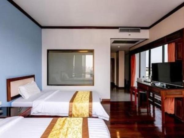The President Hotel at Chokchai 4 : photo 8 de la chambre chambre lits jumeaux deluxe