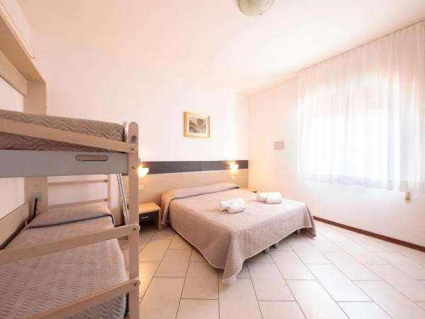 Hotel Madison : photo 1 de la chambre chambre quadruple