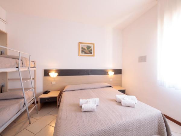 Hotel Madison : photo 3 de la chambre chambre quadruple