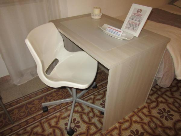 LE GEMME DI PERUGIA - alloggi in centro storico - VIA DELLA CUPA / VIA DELIZIOSA : photo 2 de la chambre chambre triple standard