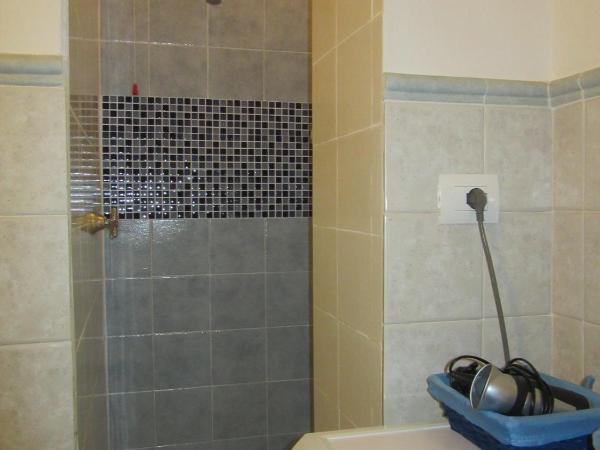 LE GEMME DI PERUGIA - alloggi in centro storico - VIA DELLA CUPA / VIA DELIZIOSA : photo 8 de la chambre suite familiale