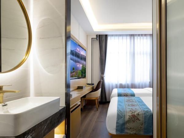 East Sacred Hotel - very close to the Drum tower And Nanluoguxiang Houhai Bar Very close to the bird's nest water cube : photo 8 de la chambre chambre lits jumeaux deluxe