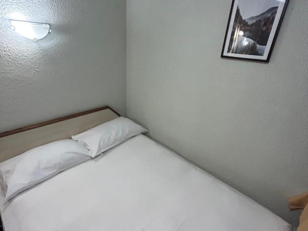 Initial by balladins, Hôtel Broisin : photo 3 de la chambre chambre simple standard