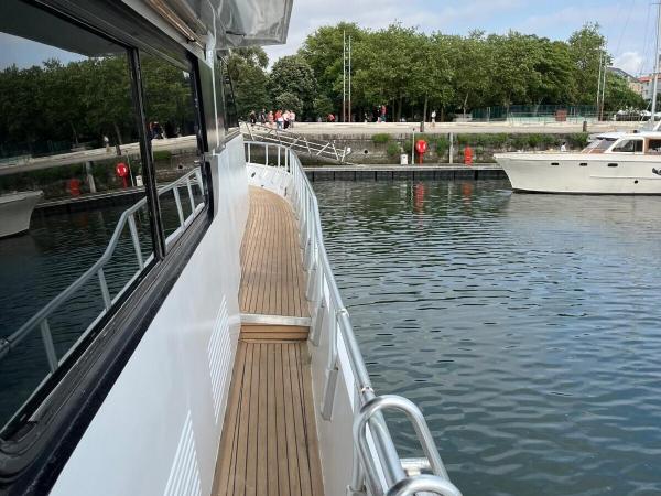 Yacht Aquamarina vieux port La Rochelle : photo 2 de la chambre cabine familiale dans un bateau