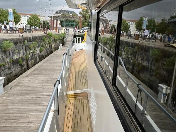 Yacht Aquamarina vieux port La Rochelle : photo 8 de la chambre cabine familiale dans un bateau