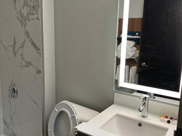 Microtel Inn by Wyndham Atlanta Airport : photo 7 de la chambre chambre 2 lits queen-size - non-fumeurs