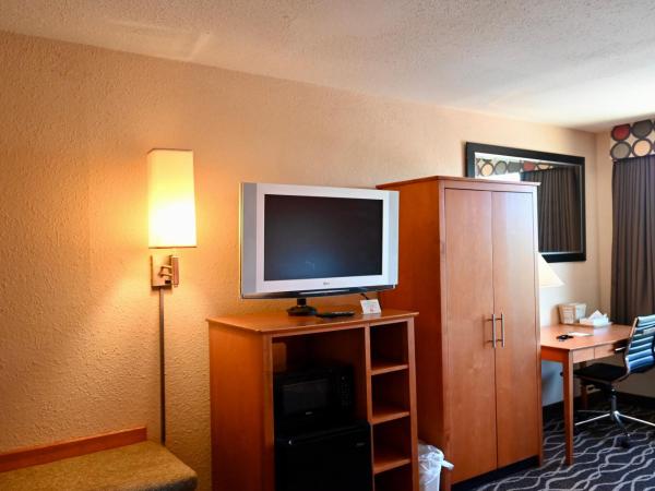 Quality Inn & Suites I-35 near Frost Bank Center : photo 3 de la chambre chambre double avec 2 lits doubles