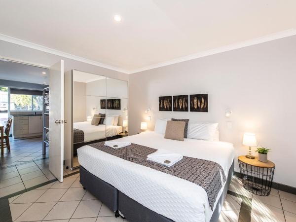 Banksia Tourist Park : photo 5 de la chambre chalet (sleeps 4) - non pet friendly