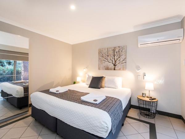 Banksia Tourist Park : photo 2 de la chambre two-bedroom family chalet - non pet friendly