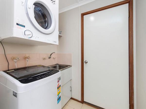 Banksia Tourist Park : photo 7 de la chambre two-bedroom chalet - non pet friendly