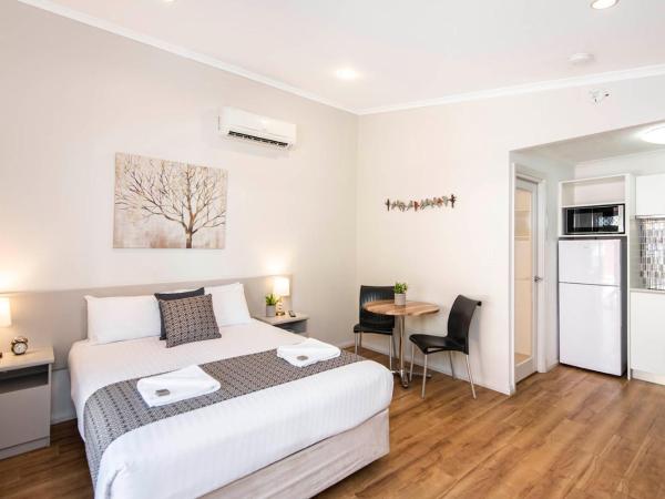 Banksia Tourist Park : photo 9 de la chambre deluxe double room - non pet friendly