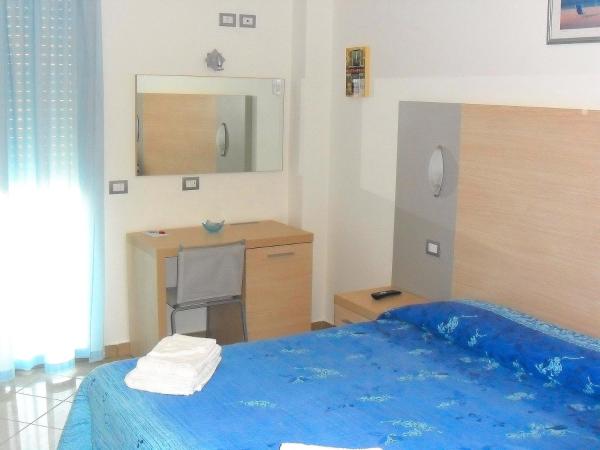 Hotel Etoile : photo 3 de la chambre chambre double