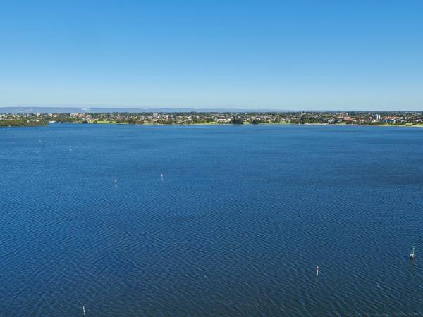 Doubletree By Hilton Perth Waterfront : photo 5 de la chambre premier king room with panoramic river view