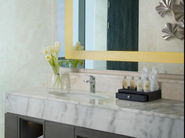 DoubleTree by Hilton Surabaya : photo 4 de la chambre king loft duplex suite