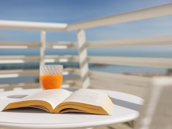 Baldinini Hotel : photo 2 de la chambre chambre double ou lits jumeaux deluxe - vue sur mer