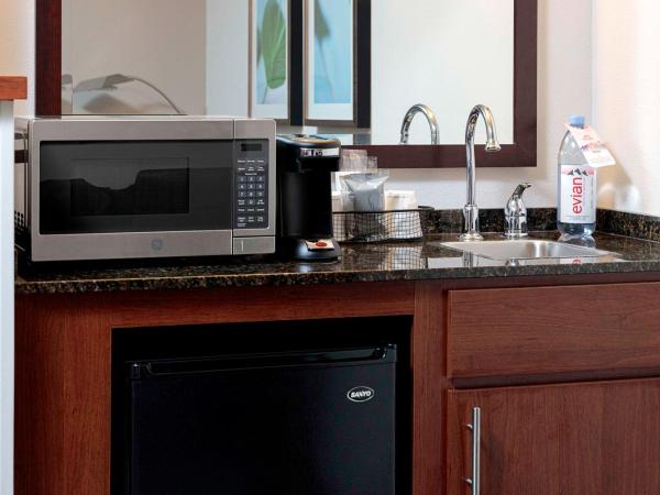 Hyatt Place Louisville-East : photo 5 de la chambre specialty double room with two double beds and sofa bed