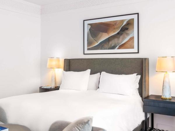 Fairmont La Marina Rabat Sale Hotel And Residences : photo 3 de la chambre suite junior avec lit king-size et balcon