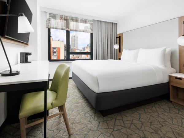 Fairfield Inn & Suites by Marriott New York Manhattan/Times Square South : photo 4 de la chambre chambre 1 lit king-size 