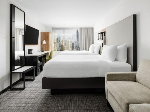 Fairfield Inn & Suites by Marriott New York Manhattan/Times Square South : photo 3 de la chambre chambre exécutive avec 2 lits queen-size 