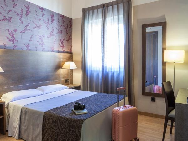 Hotel Macià Monasterio de los Basilios : photo 6 de la chambre chambre lit queen-size avec baignoire spa