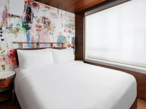 SpringHill Suites by Marriott New York Manhattan/Times Square South : photo 1 de la chambre chambre lit queen-size - non-fumeurs