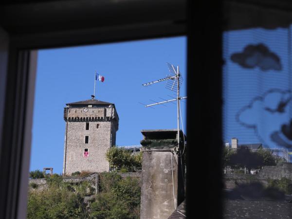 Hôtel restaurant Le Parisien : photo 6 de la chambre chambre triple