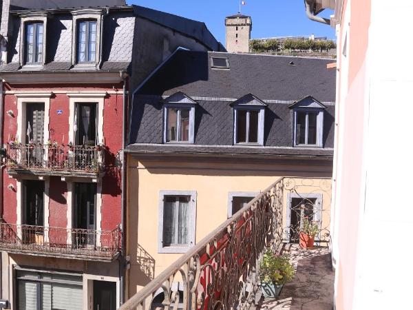 Hôtel restaurant Le Parisien : photo 9 de la chambre chambre triple