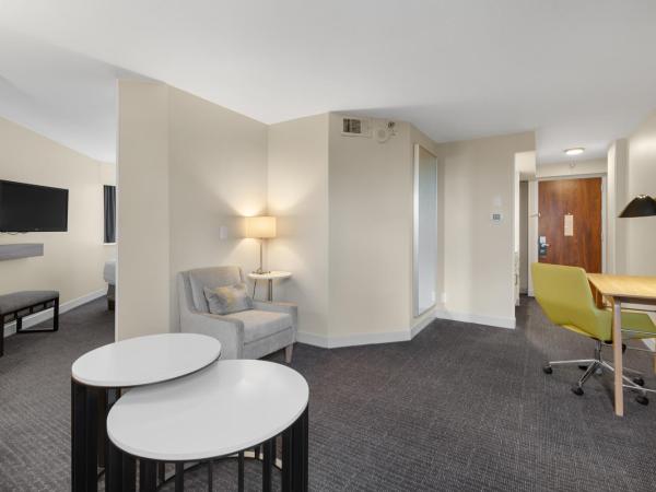 Crowne Plaza Houston Med Ctr-Galleria Area, an IHG Hotel : photo 6 de la chambre suite junior lit king-size