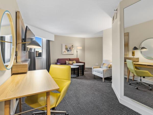 Crowne Plaza Houston Med Ctr-Galleria Area, an IHG Hotel : photo 10 de la chambre suite junior lit king-size