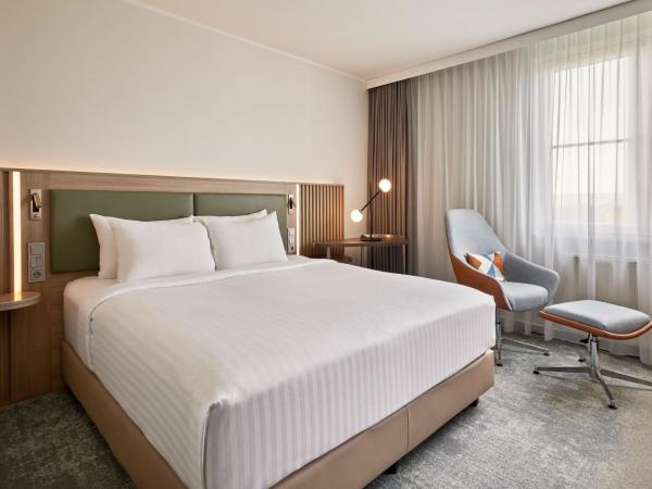 Courtyard by Marriott Dortmund : photo 1 de la chambre standard king room with inland view