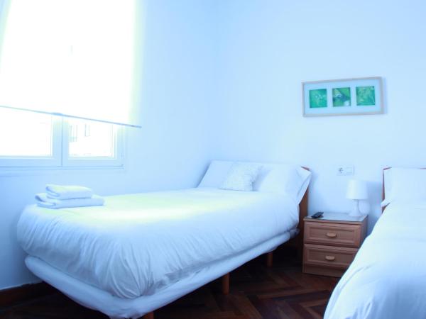 Zubia Urban Rooms : photo 2 de la chambre chambre lits jumeaux avec salle de bains commune