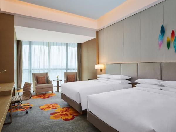Sheraton Beijing Lize Hotel : photo 5 de la chambre club, club lounge access, guest room, 2 double, city view
