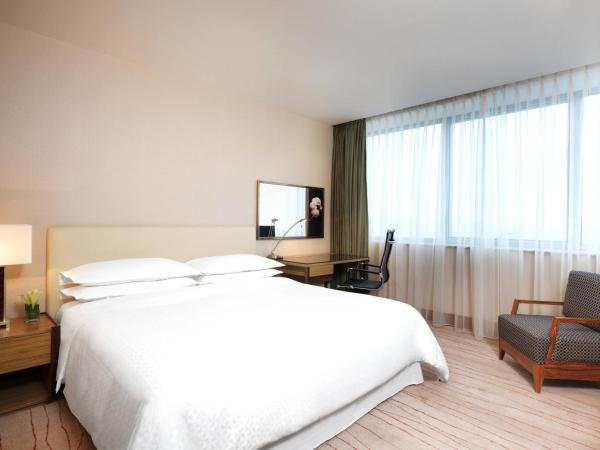 Four Points by Sheraton Shanghai, Daning : photo 4 de la chambre chambre lit king-size confortable