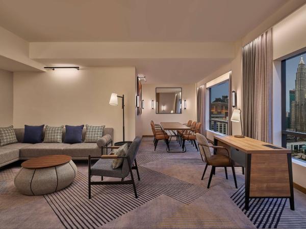 Four Points by Sheraton Kuala Lumpur, City Centre : photo 3 de la chambre suite lit king-size premier