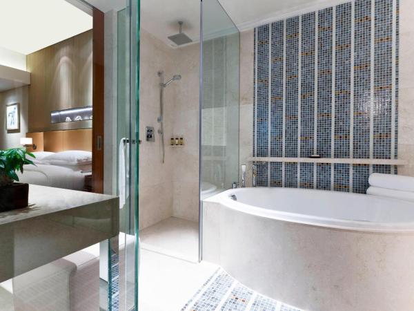 Sheraton Grand Beijing Dongcheng Hotel : photo 2 de la chambre chambre club avec lits jumeaux, accès au salon club, chambre 2 lits doubles