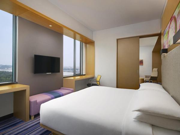 Aloft Guangzhou University Park : photo 3 de la chambre chambre suite sweet