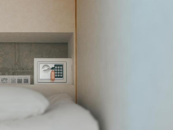 Common de - Hostel & Bar : photo 7 de la chambre lit superposé dans dortoir mixte