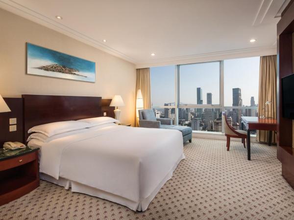 Sheraton Nanjing Kingsley Hotel & Towers : photo 4 de la chambre chambre club deluxe avec 1 lit king-size - vue sur ville